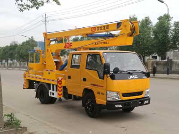 江鈴雙排13.3米上藍牌高空作業(yè)車